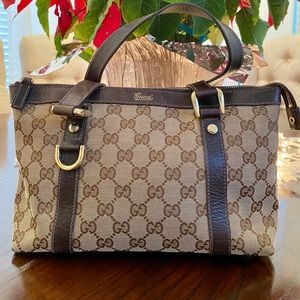 Gucci shoulder bag